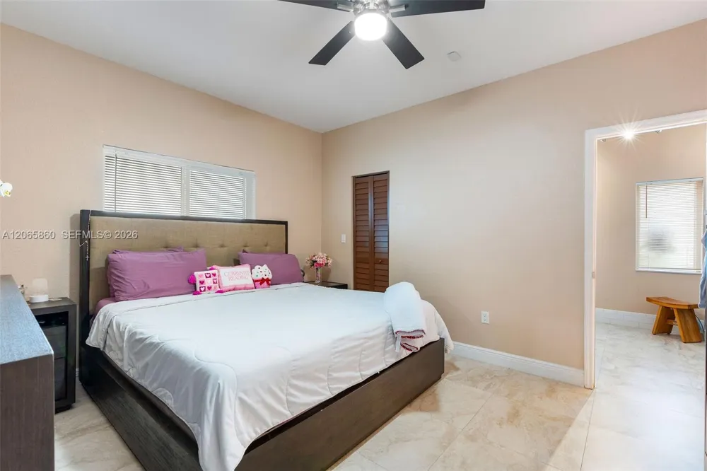 15717 SW 138th Ter Miami, FL 33196