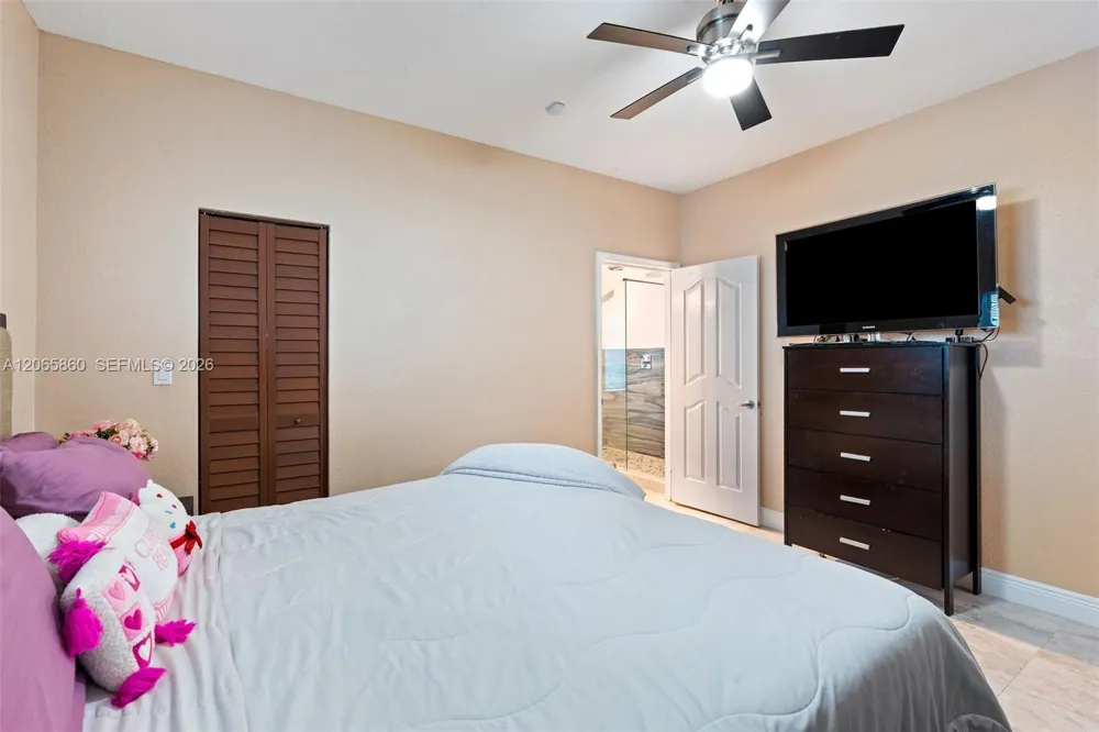 15717 SW 138th Ter Miami, FL 33196