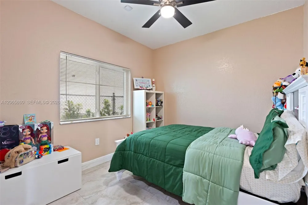 15717 SW 138th Ter Miami, FL 33196