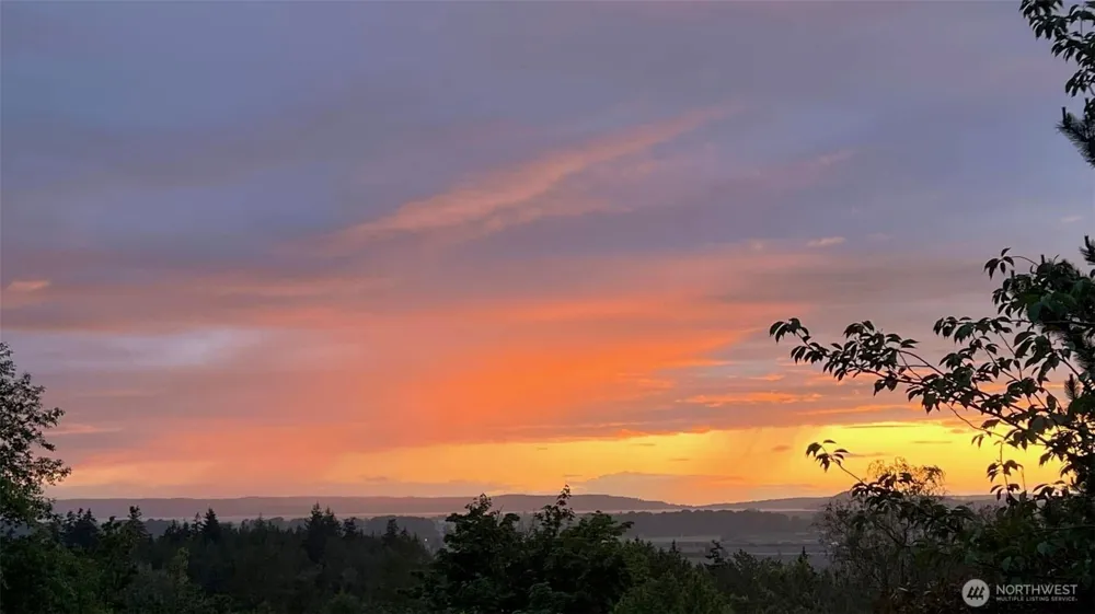 20801 Hermway Heights Place Mount Vernon, WA 98274