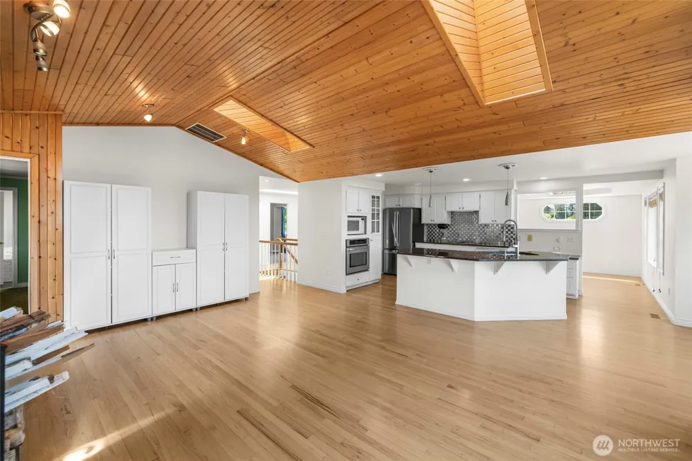 20801 Hermway Heights Place Mount Vernon, WA 98274