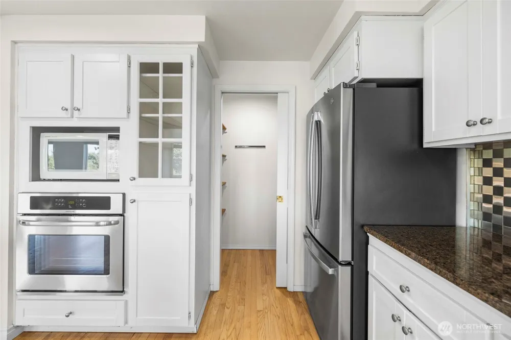 20801 Hermway Heights Place Mount Vernon, WA 98274