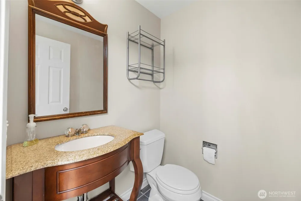 20801 Hermway Heights Place Mount Vernon, WA 98274
