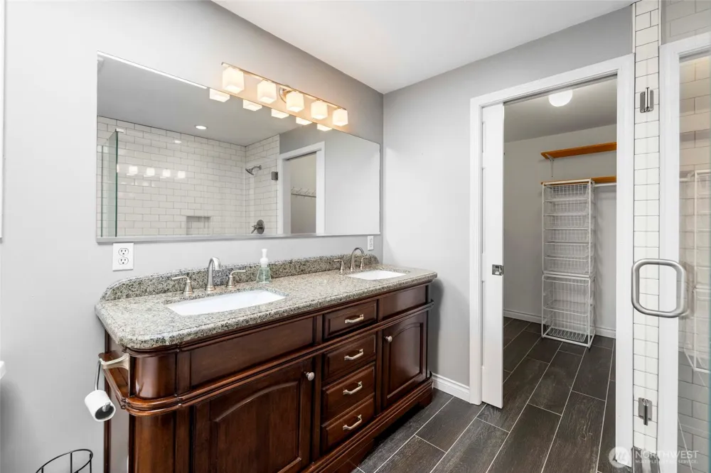 20801 Hermway Heights Place Mount Vernon, WA 98274