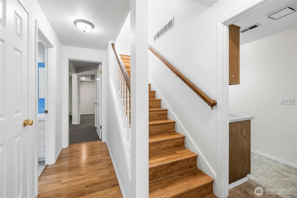 20801 Hermway Heights Place Mount Vernon, WA 98274