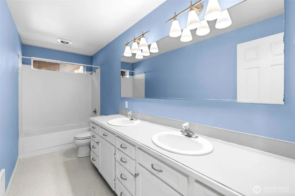 20801 Hermway Heights Place Mount Vernon, WA 98274