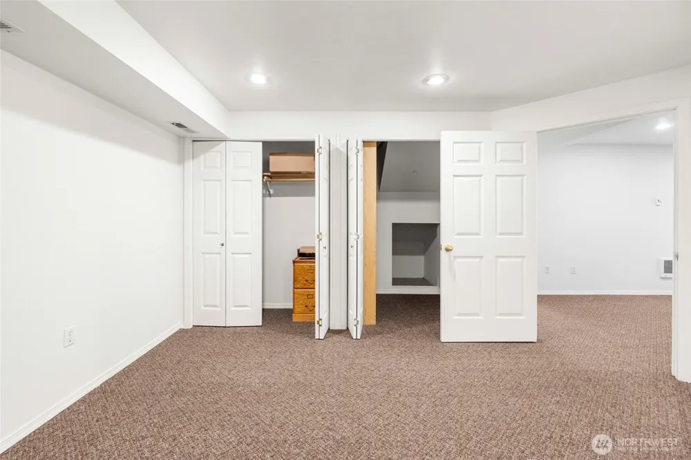 20801 Hermway Heights Place Mount Vernon, WA 98274
