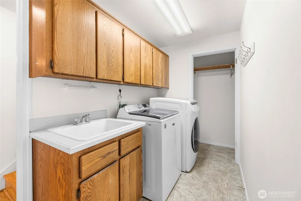 20801 Hermway Heights Place Mount Vernon, WA 98274