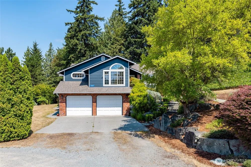 20801 Hermway Heights Place Mount Vernon, WA 98274