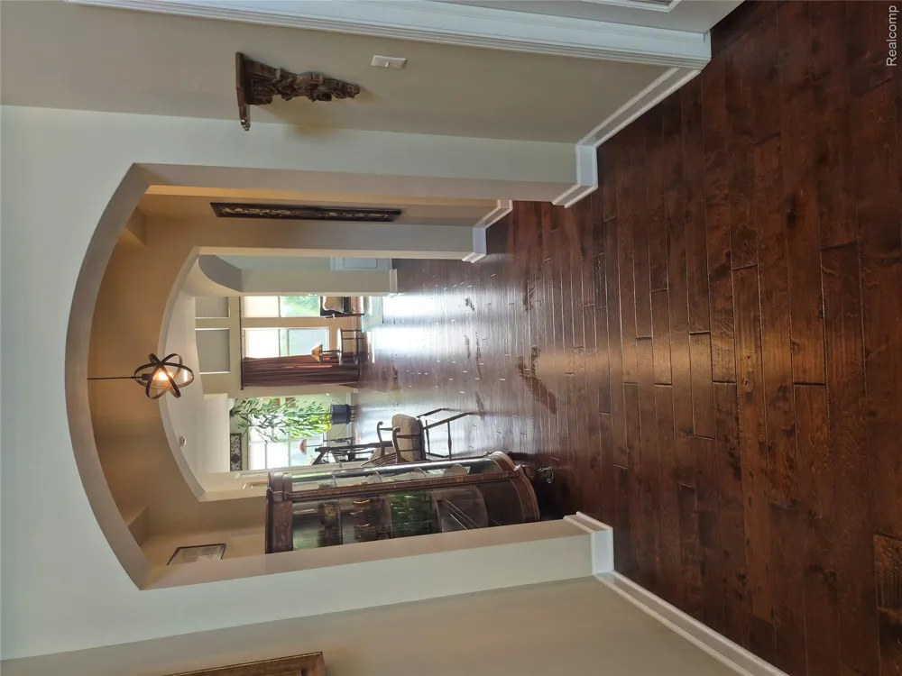 4976 W Stonegate Circle Orion Charter Township, MI 48359