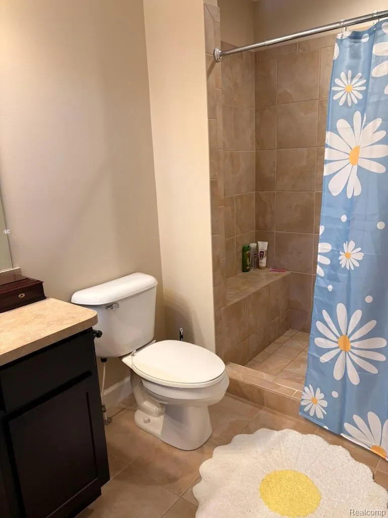 4976 W Stonegate Circle Orion Charter Township, MI 48359