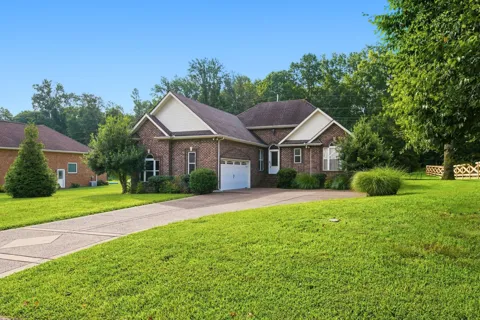 807 Cottonwood Ct