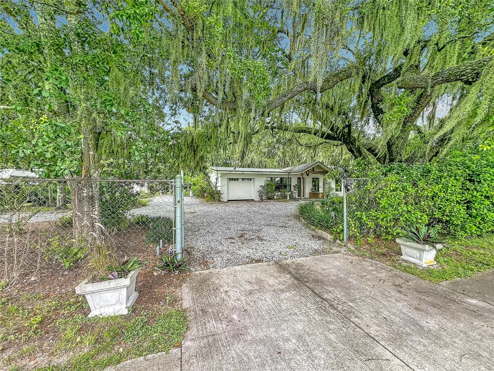 3851 S SANFORD AVENUE Sanford, FL 32773