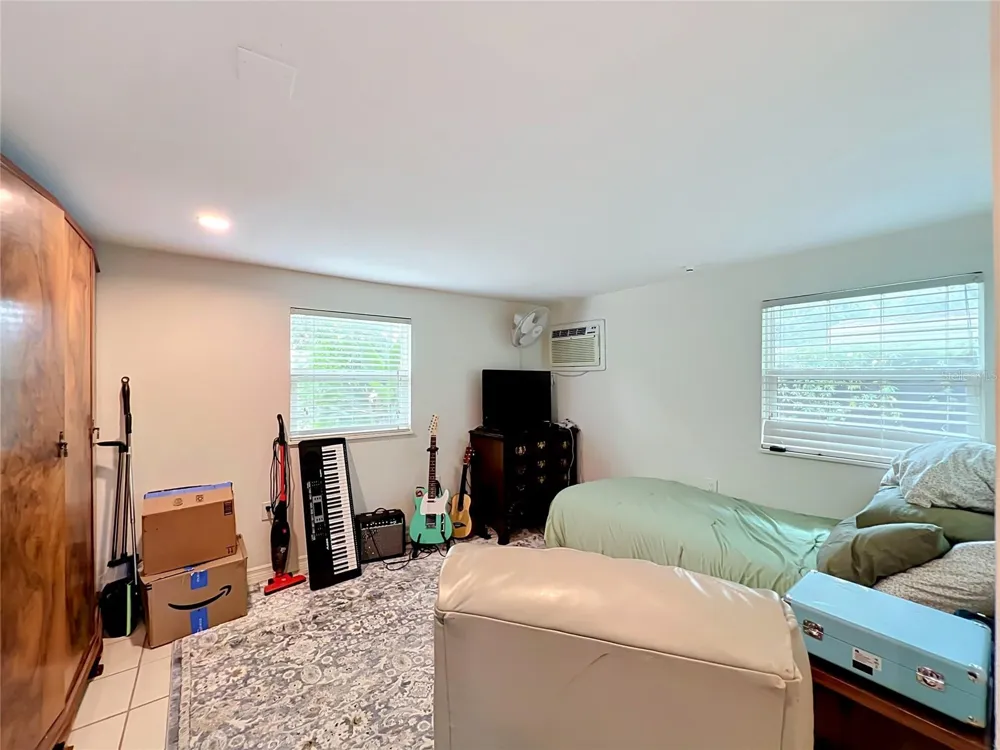 3851 S SANFORD AVENUE Sanford, FL 32773