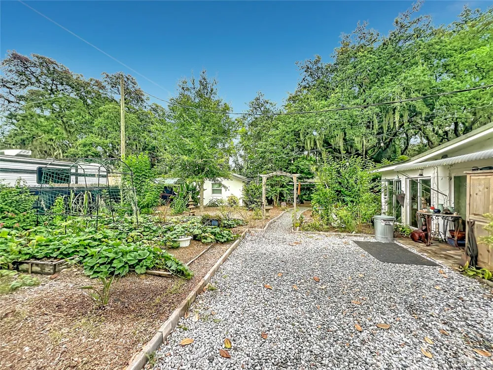 3851 S SANFORD AVENUE Sanford, FL 32773