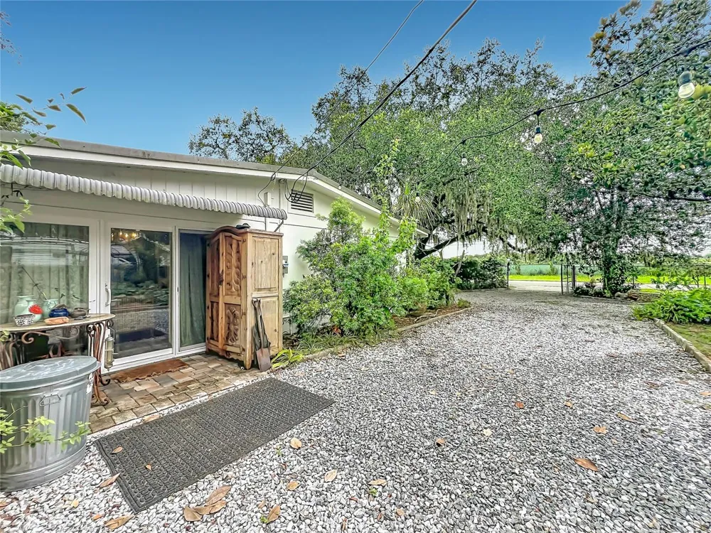 3851 S SANFORD AVENUE Sanford, FL 32773