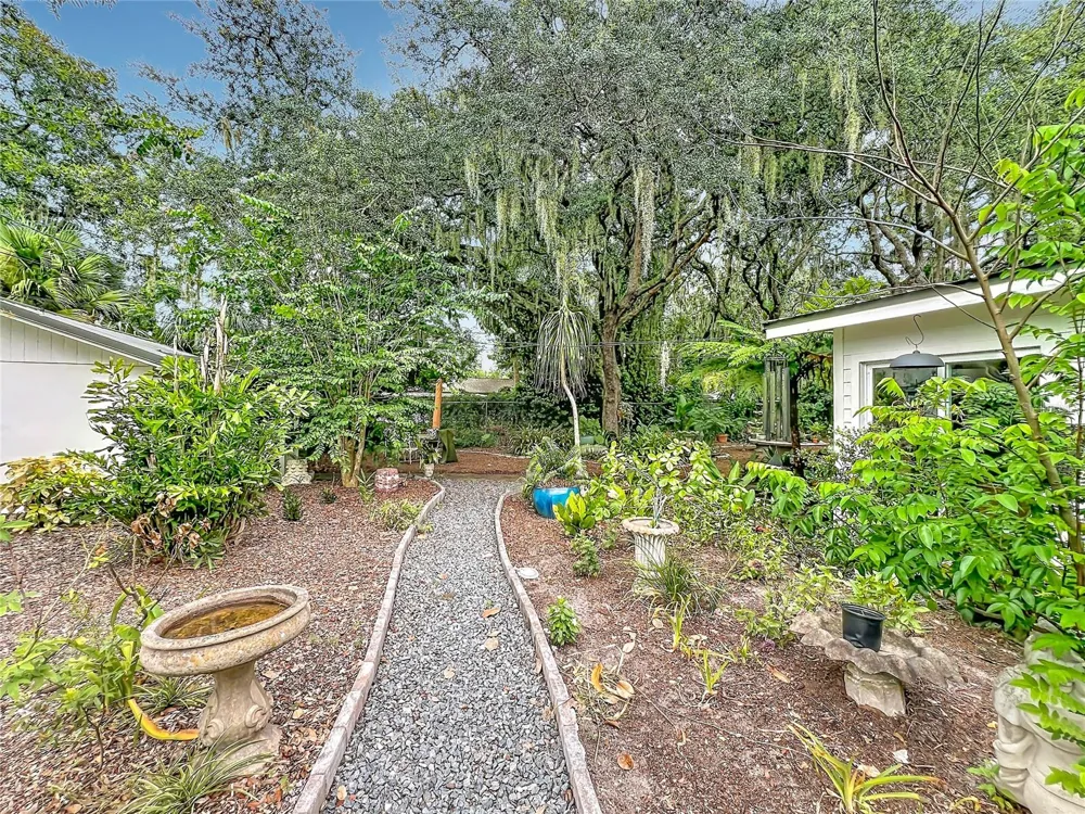 3851 S SANFORD AVENUE Sanford, FL 32773