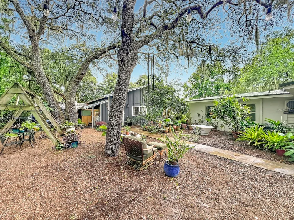 3851 S SANFORD AVENUE Sanford, FL 32773