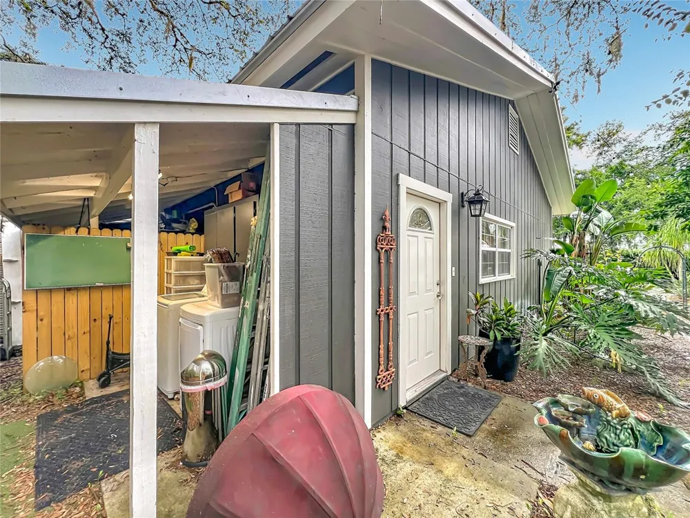 3851 S SANFORD AVENUE Sanford, FL 32773