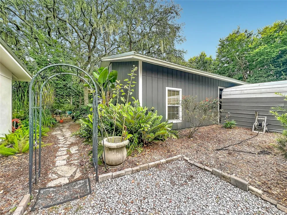 3851 S SANFORD AVENUE Sanford, FL 32773