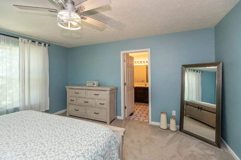 8842 Benjamin Lane Avon, IN 46123