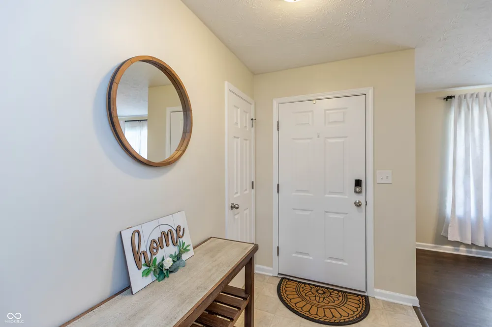 8842 Benjamin Lane Avon, IN 46123