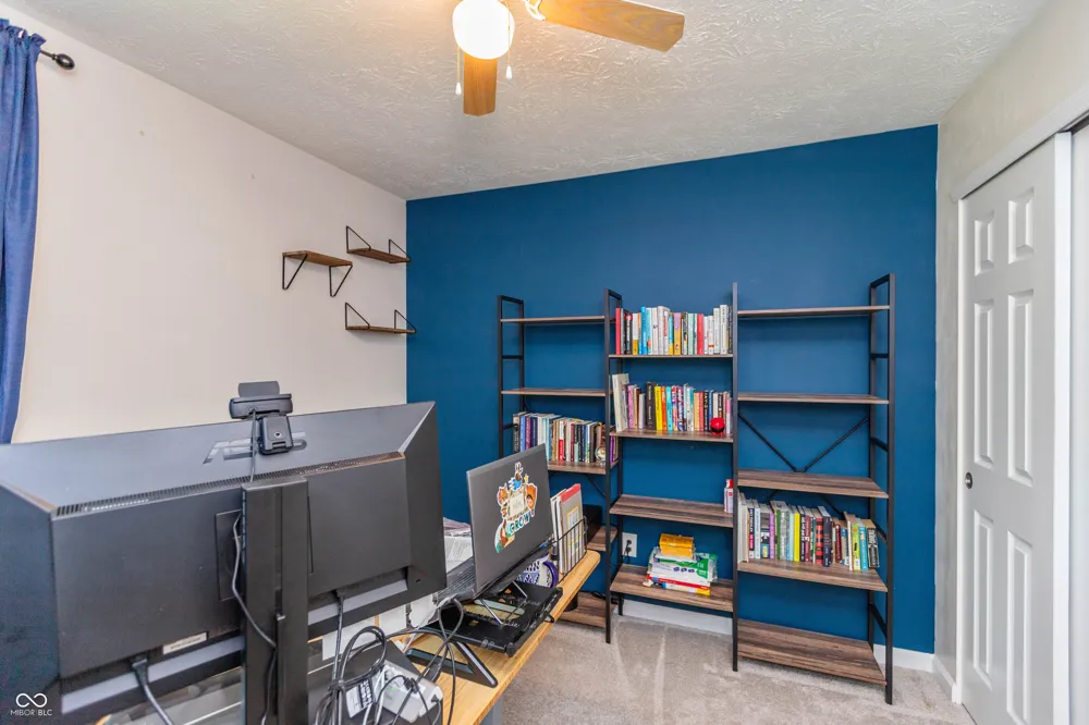8842 Benjamin Lane Avon, IN 46123