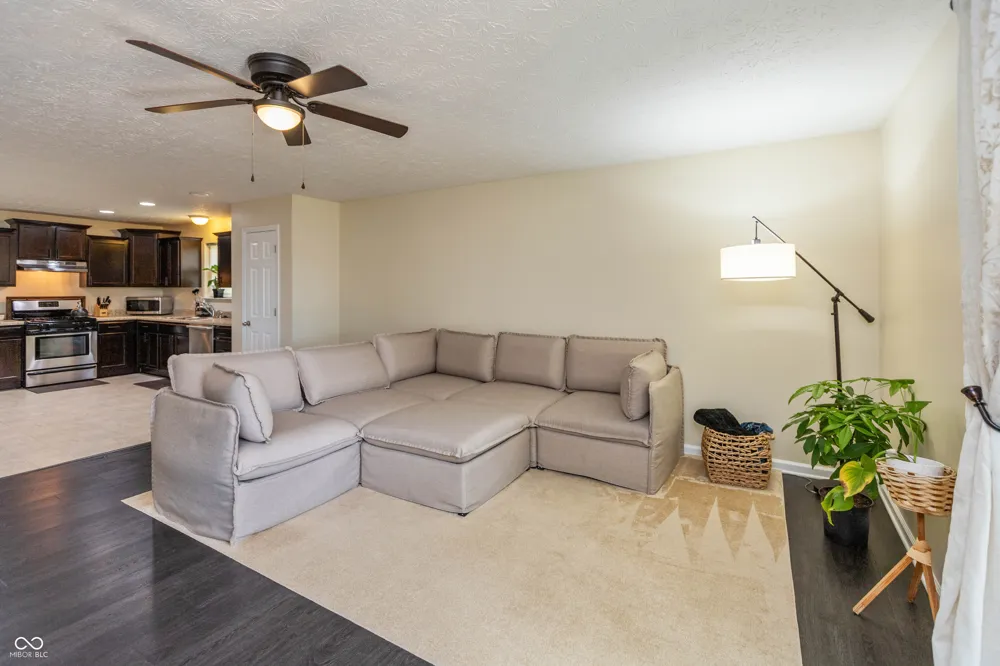 8842 Benjamin Lane Avon, IN 46123