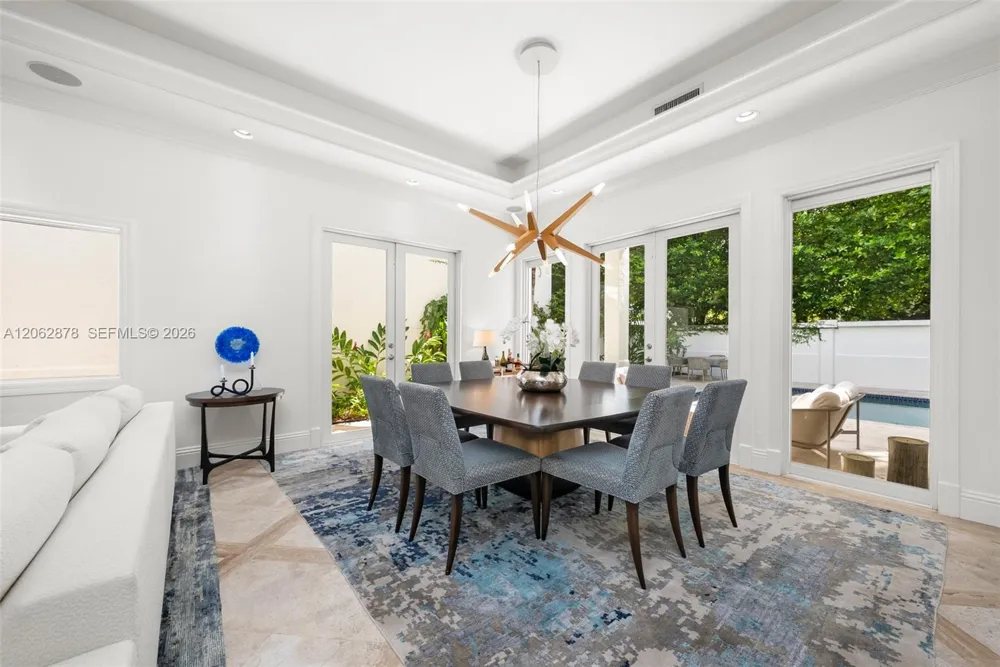 6 Coconut Ln Key Biscayne, FL 33149