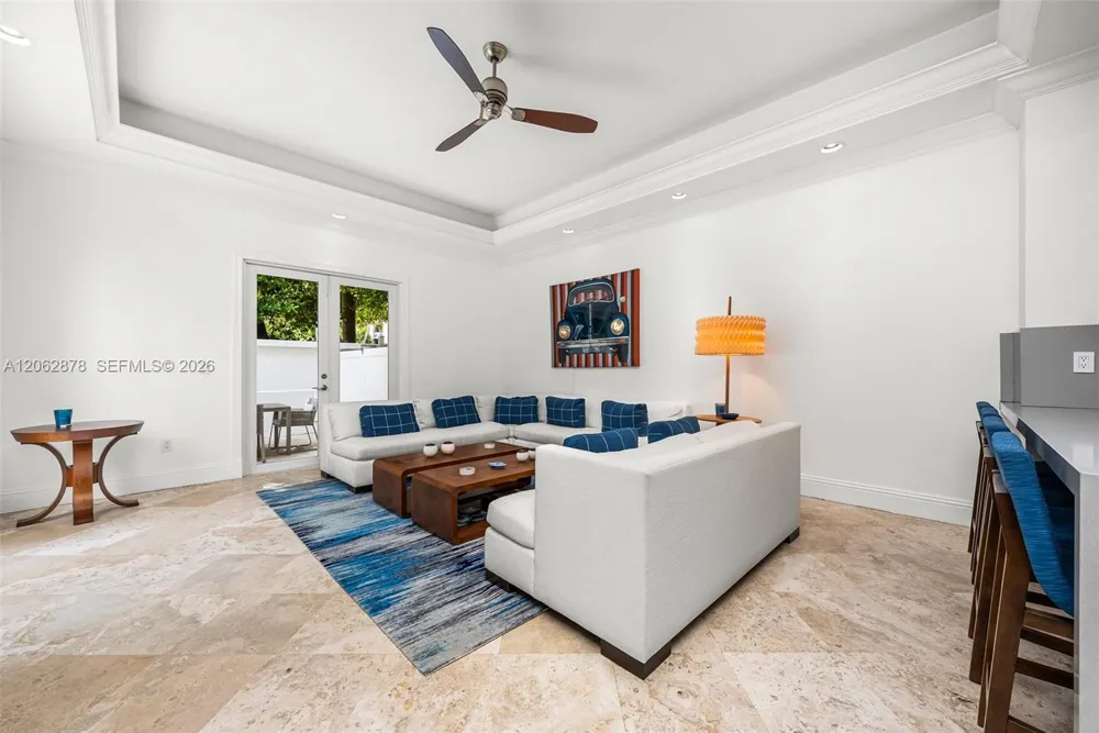 6 Coconut Ln Key Biscayne, FL 33149