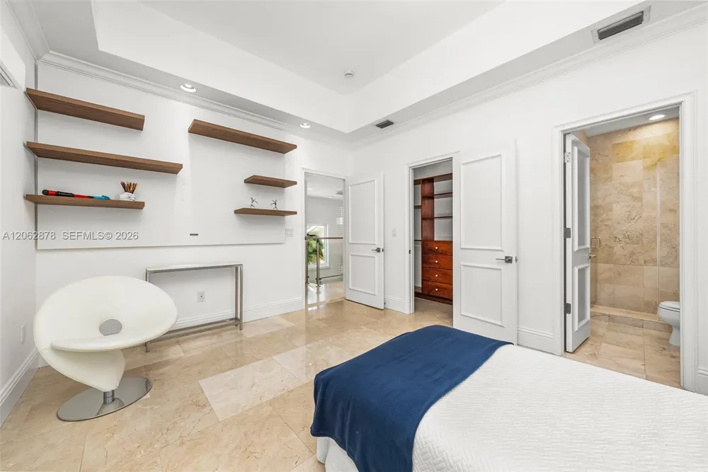 6 Coconut Ln Key Biscayne, FL 33149