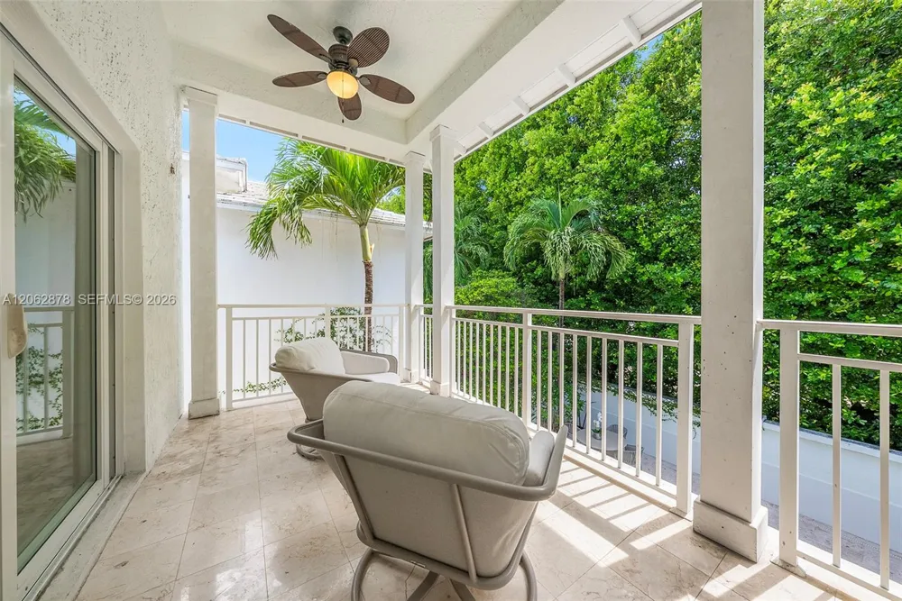 6 Coconut Ln Key Biscayne, FL 33149