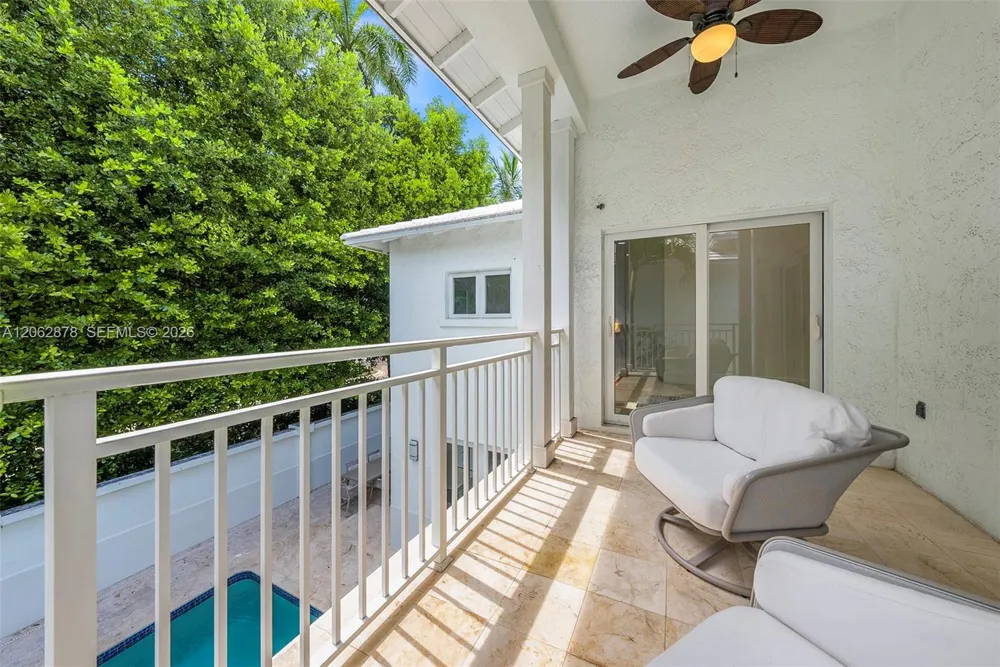 6 Coconut Ln Key Biscayne, FL 33149