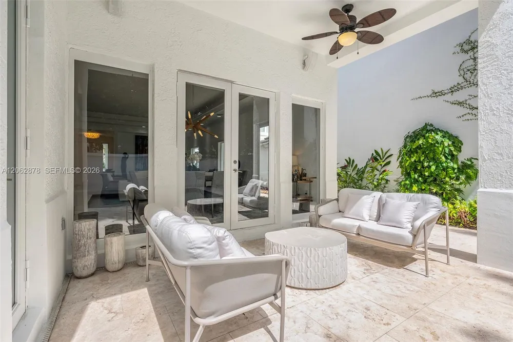 6 Coconut Ln Key Biscayne, FL 33149