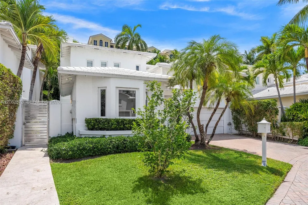 6 Coconut Ln Key Biscayne, FL 33149