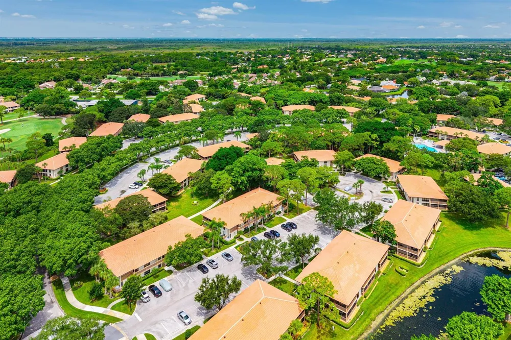 523 BRACKENWOOD PLACE Palm Beach Gardens, FL 33418