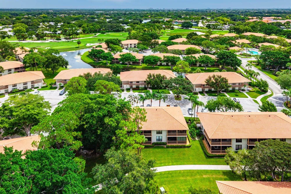 523 BRACKENWOOD PLACE Palm Beach Gardens, FL 33418