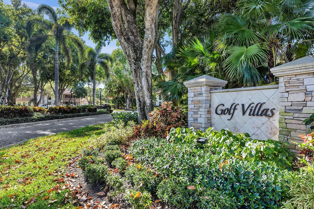 523 BRACKENWOOD PLACE Palm Beach Gardens, FL 33418