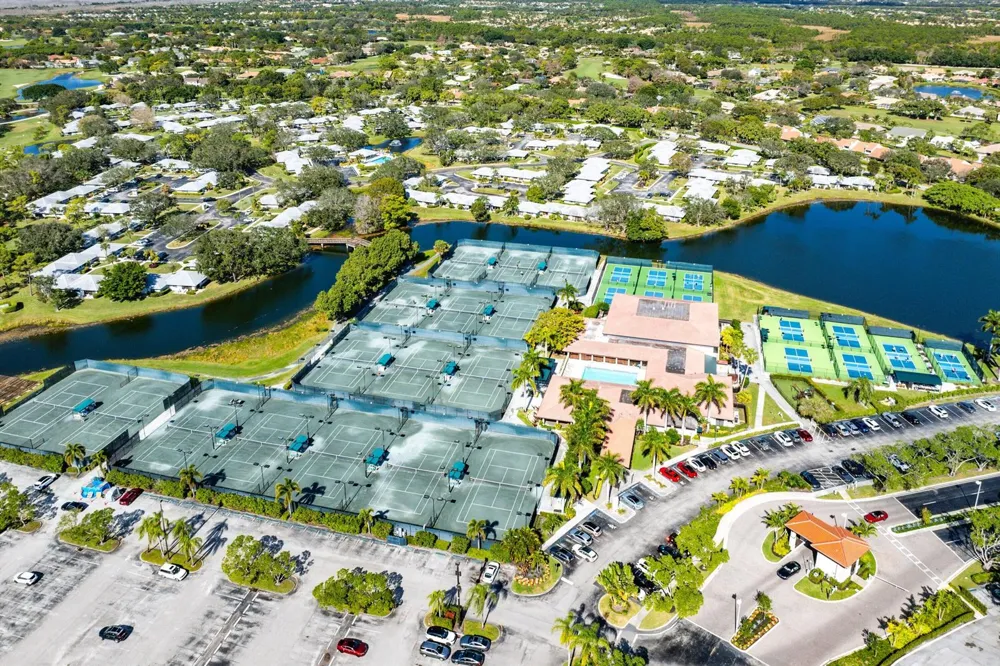 523 BRACKENWOOD PLACE Palm Beach Gardens, FL 33418