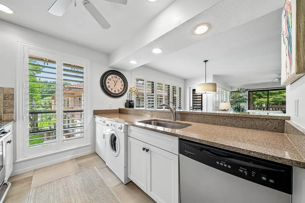 523 BRACKENWOOD PLACE Palm Beach Gardens, FL 33418