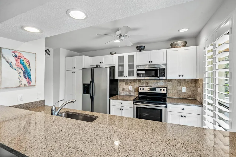 523 BRACKENWOOD PLACE Palm Beach Gardens, FL 33418