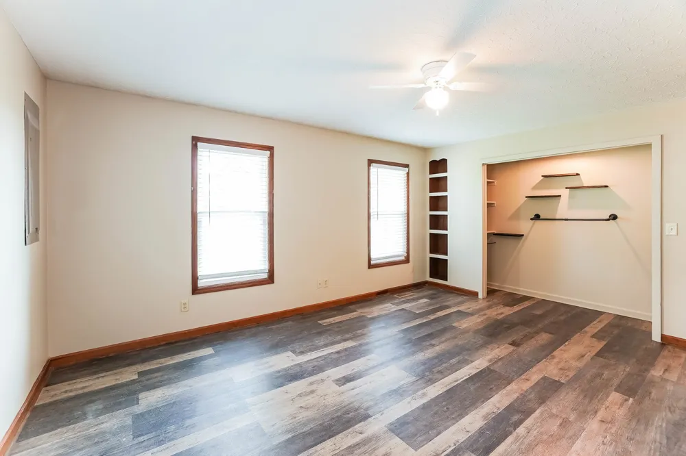 5990 Clarksville Rd Russellville, KY 42276
