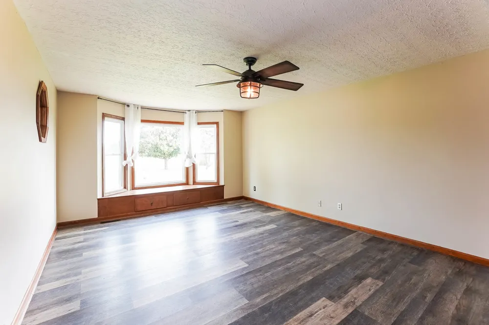 5990 Clarksville Rd Russellville, KY 42276