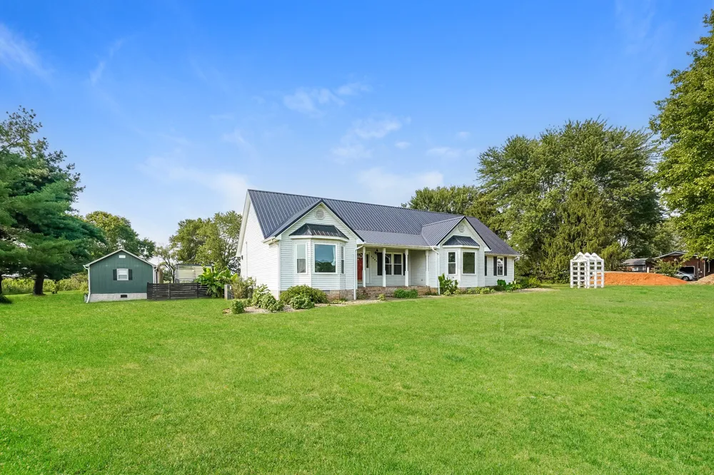 5990 Clarksville Rd Russellville, KY 42276