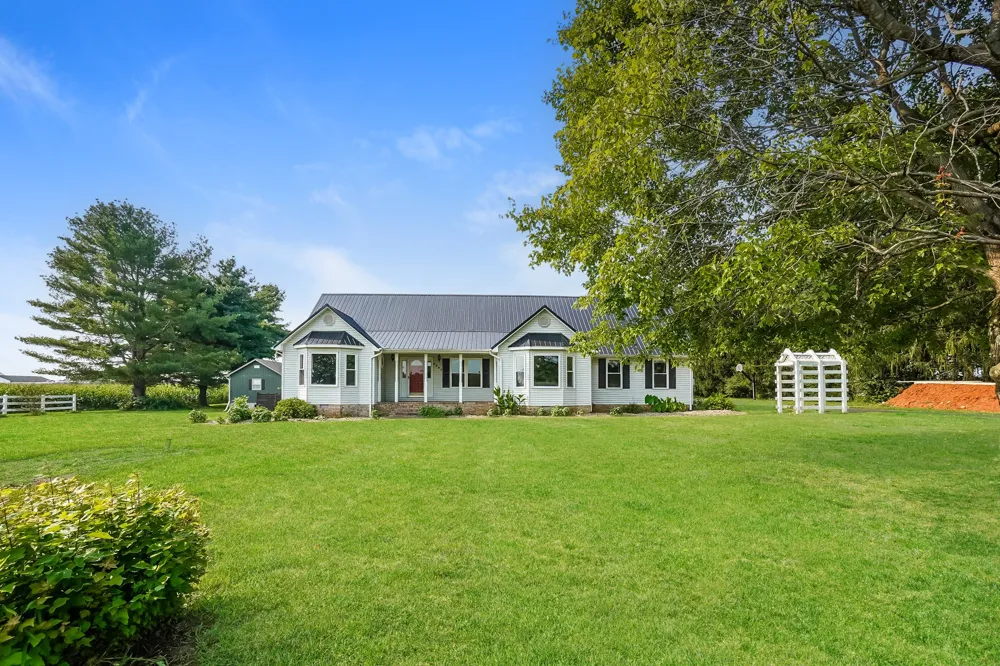5990 Clarksville Rd Russellville, KY 42276