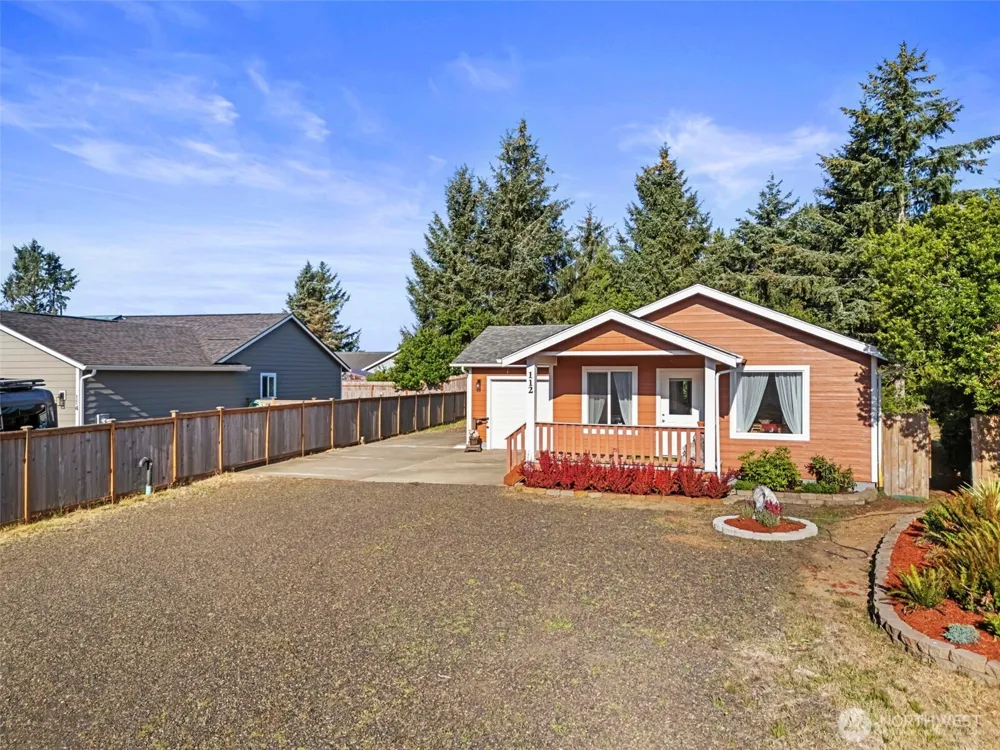 112 Seagate Street SW Ocean Shores, WA 98569