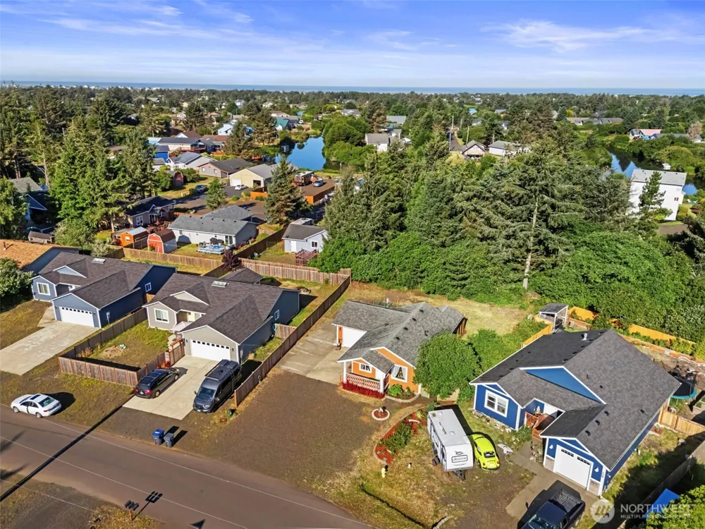 112 Seagate Street SW Ocean Shores, WA 98569