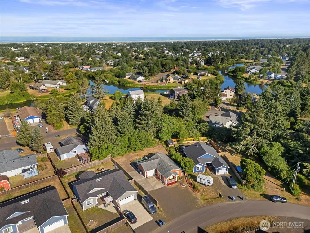 112 Seagate Street SW Ocean Shores, WA 98569