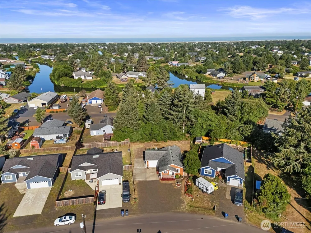 112 Seagate Street SW Ocean Shores, WA 98569
