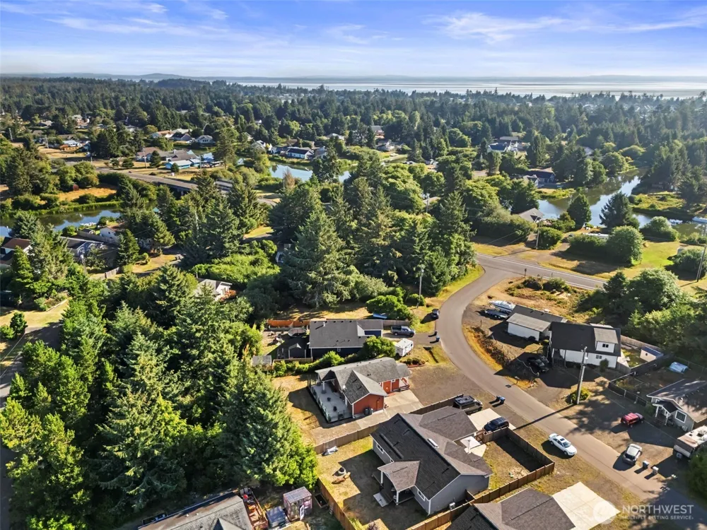 112 Seagate Street SW Ocean Shores, WA 98569
